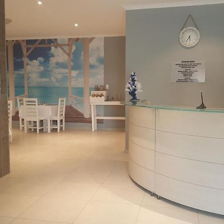 Bella Luna Bed And Breakfast Walvis Bay Exterior photo