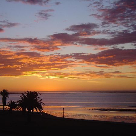 Bella Luna Bed And Breakfast Walvis Bay Exterior photo